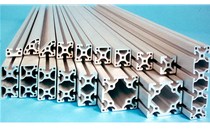 工業鋁型材鋸切裝框時應注意的事項